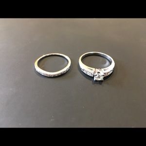Engagement and wedding band set